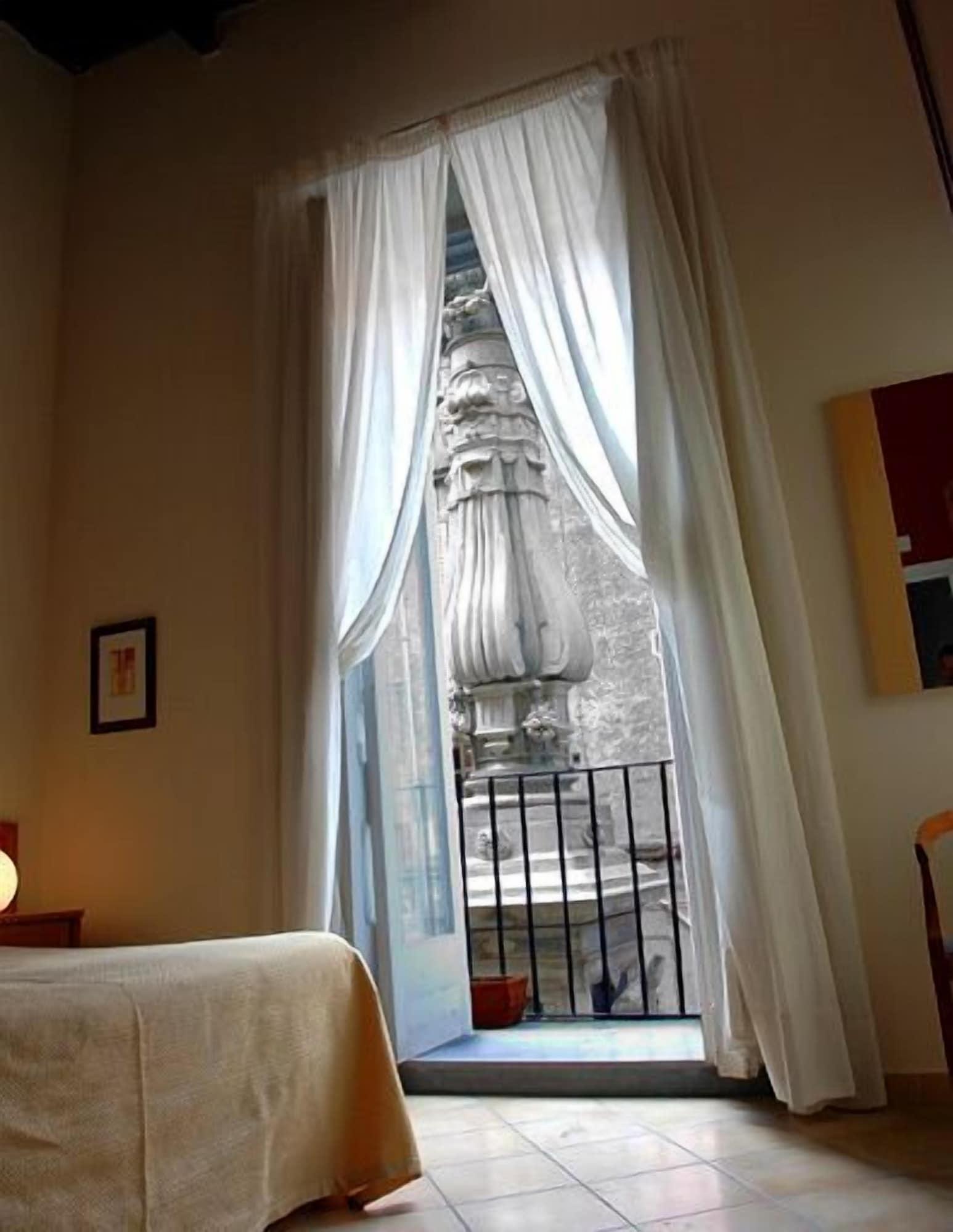 Caravaggio Hotel เนเปิลส์ ภายนอก รูปภาพ