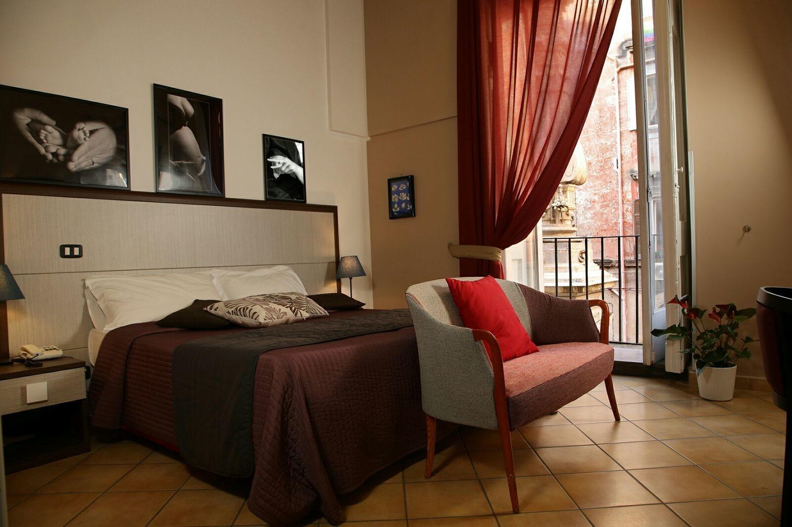 Caravaggio Hotel เนเปิลส์ ภายนอก รูปภาพ