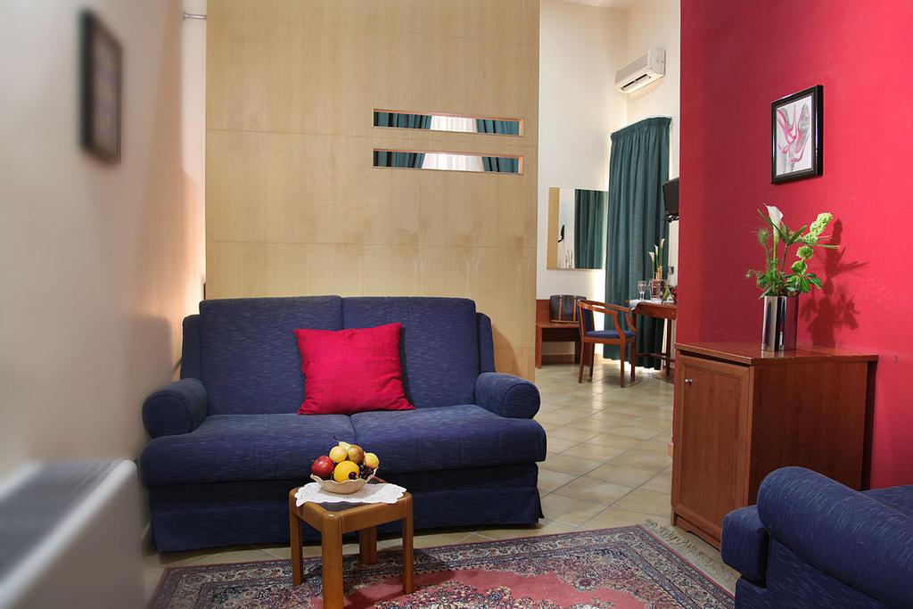 Caravaggio Hotel เนเปิลส์ ภายนอก รูปภาพ