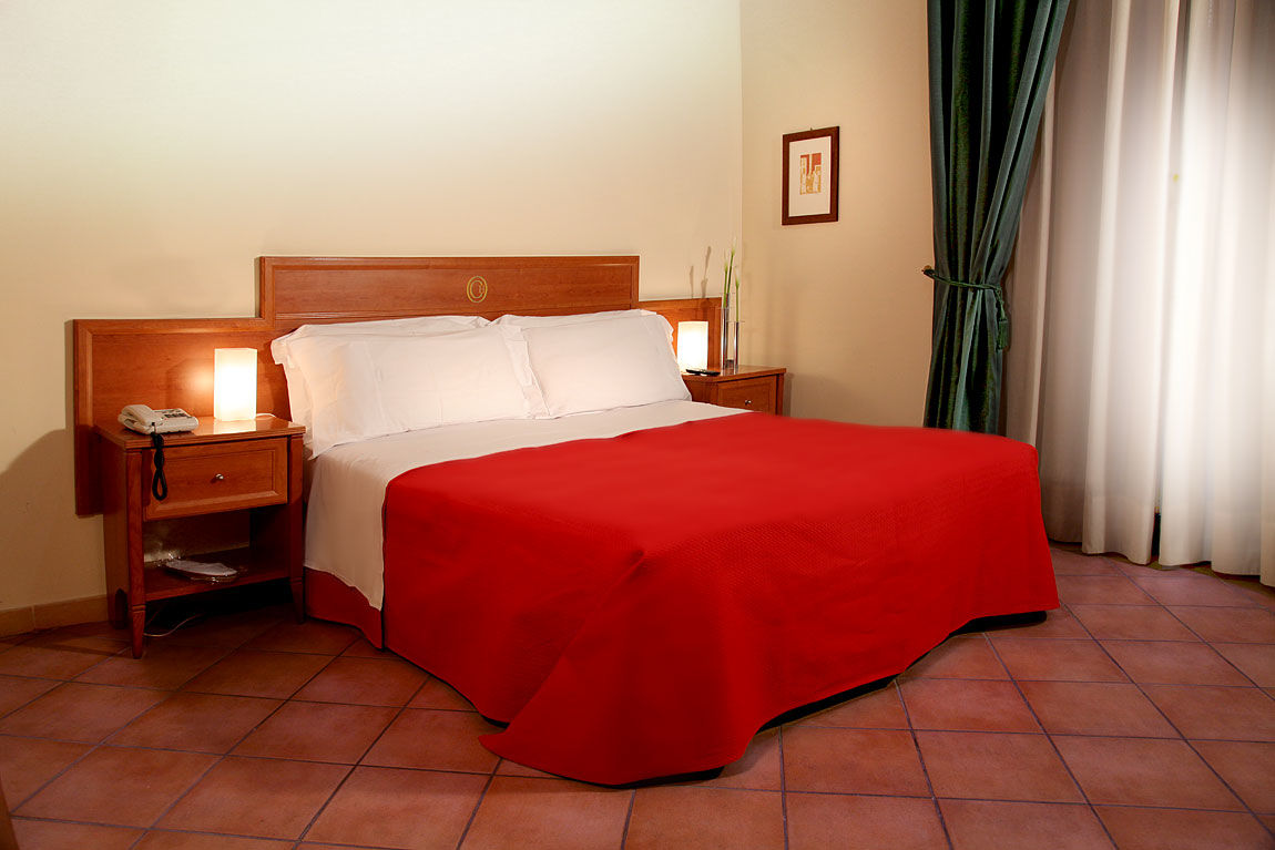 Caravaggio Hotel เนเปิลส์ ภายนอก รูปภาพ